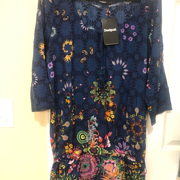 Dress - Picture 5 of 5